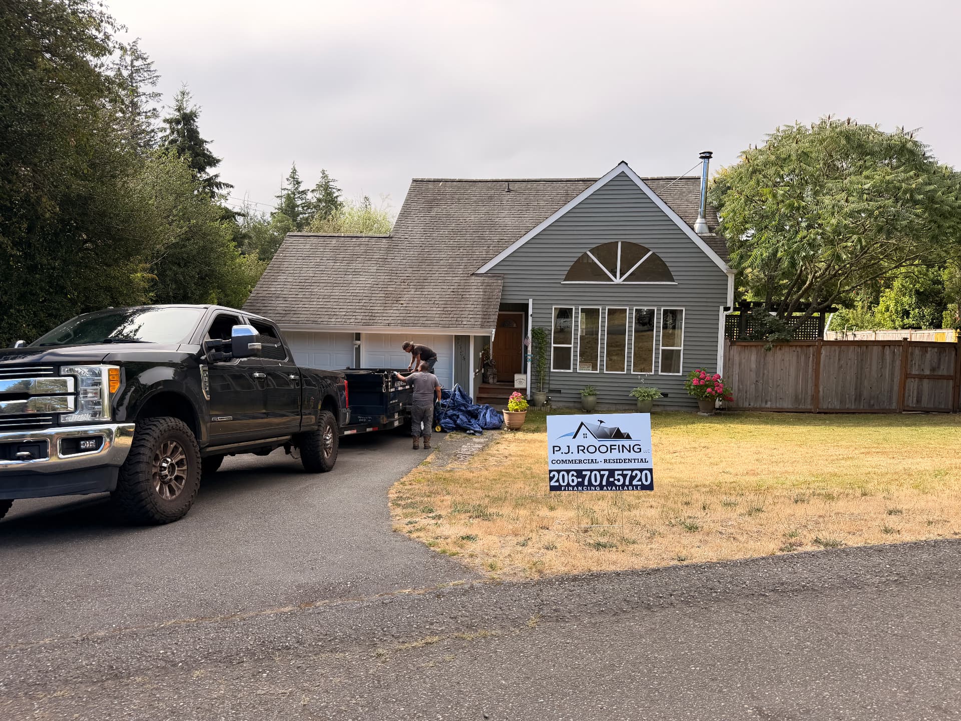 Weathered aging shake roof before replacement